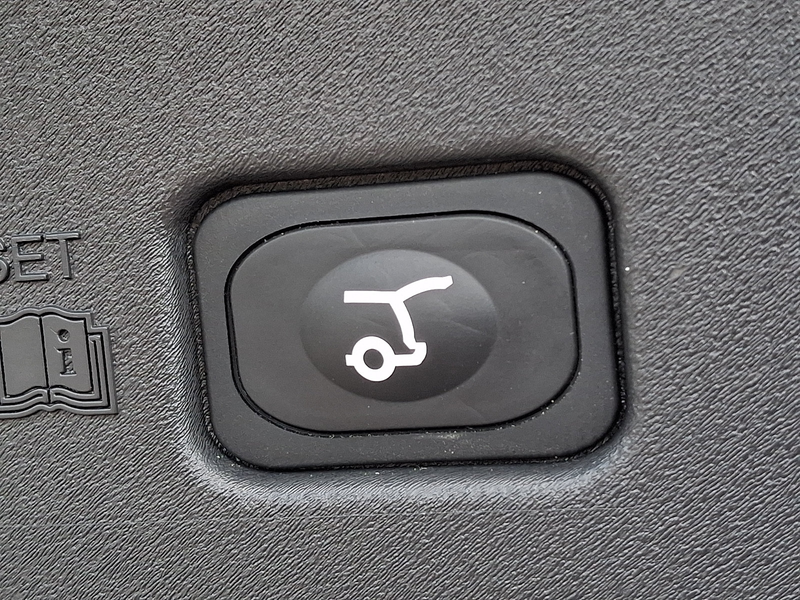 Used 2026 Lincoln Nautilus Premier AWD/4WD image 30