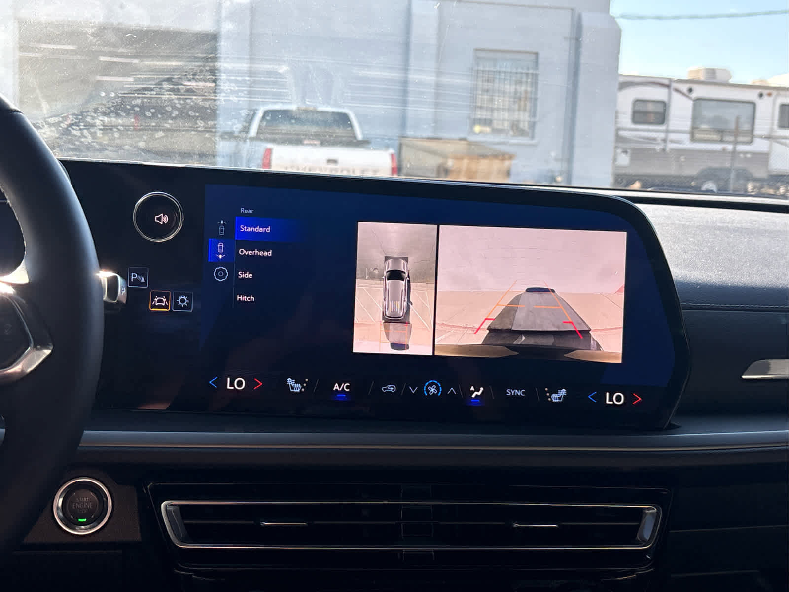 Used 2025 Chevrolet Traverse LT w/ Driver Confidence Package image 31