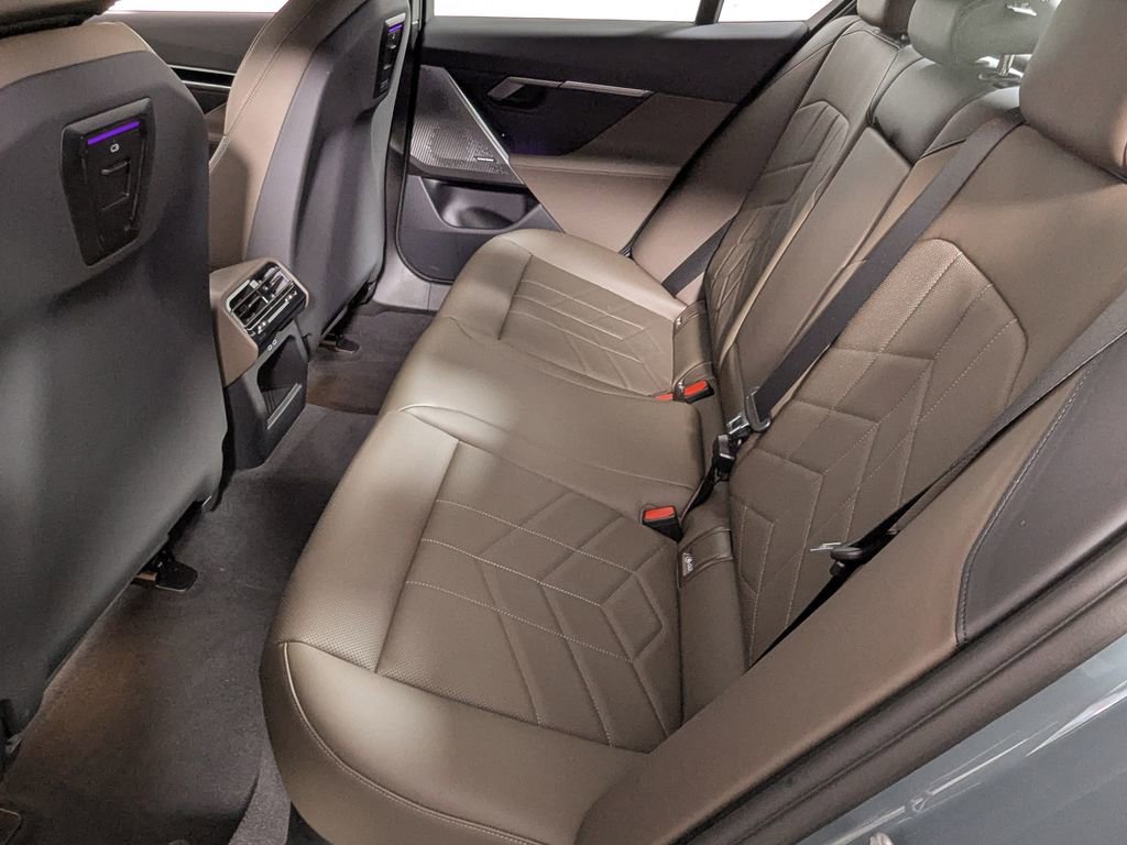 Used 2025 BMW 530i xDrive w/ Premium Package image 46