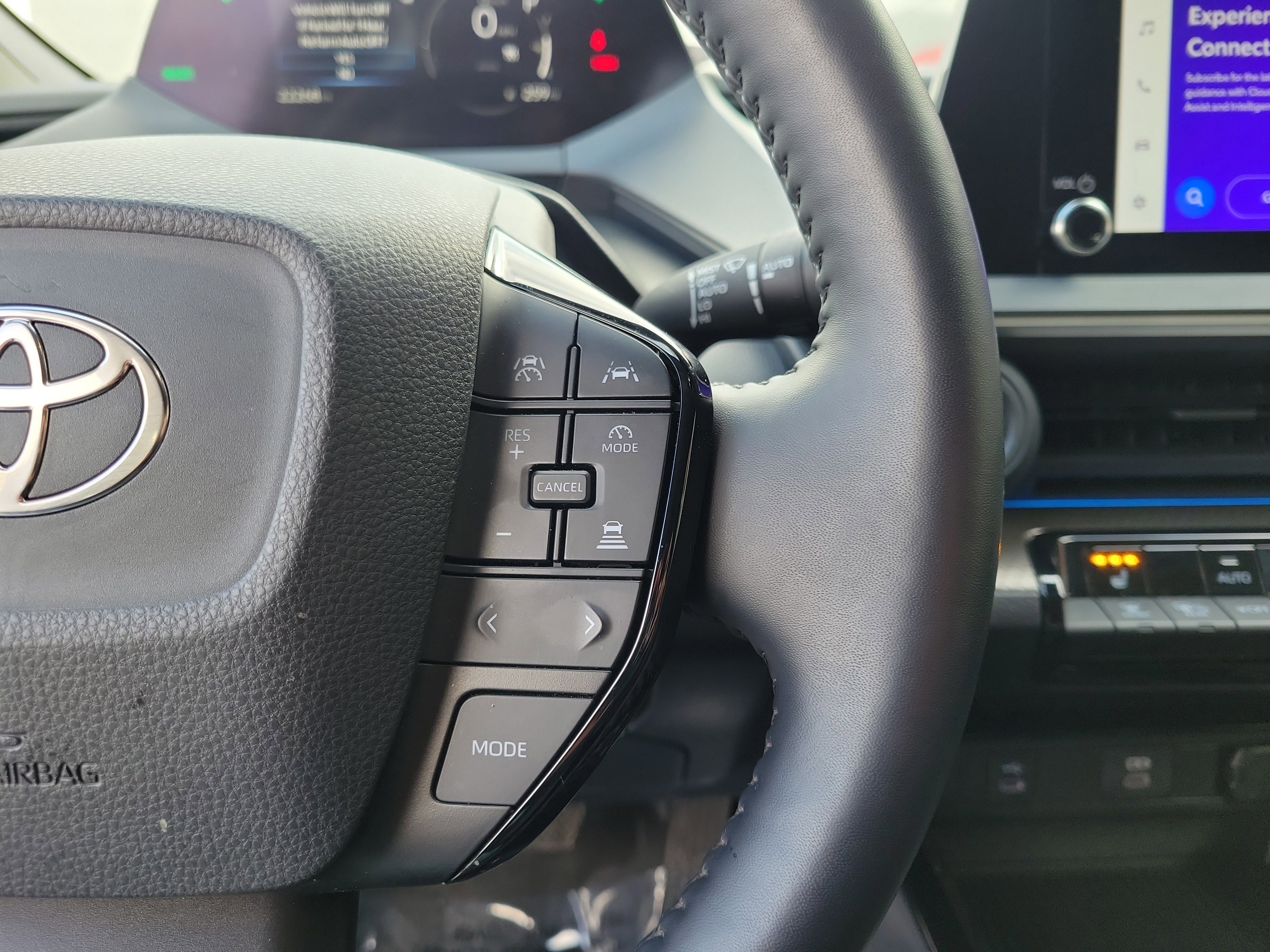 Used 2024 Toyota Prius XLE image 24