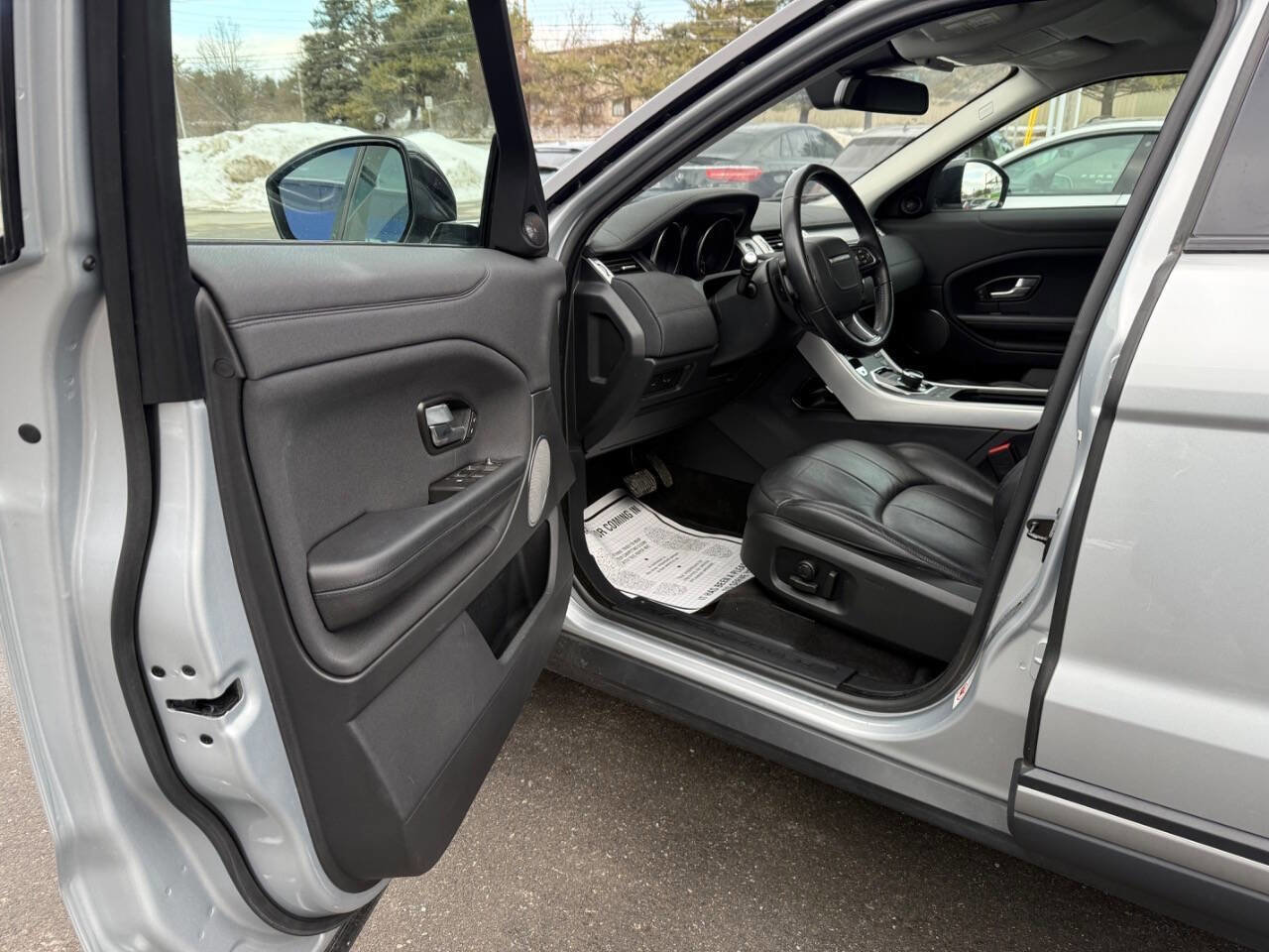 Used 2018 Land Rover Range Rover Evoque image 17