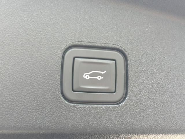 Certified 2024 Cadillac Lyriq Luxury RWD image 19