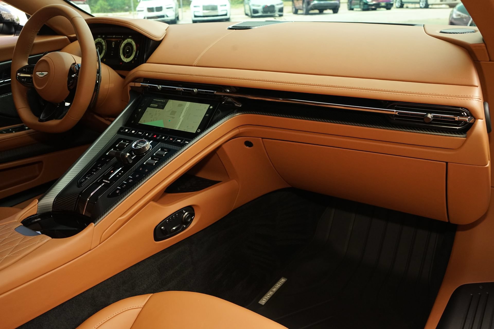 Used 2025 Aston Martin DB12 Coupe RWD image 19