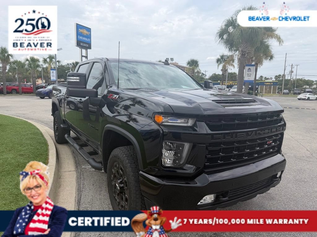 Used 2023 Chevrolet Silverado 2500 LT w/ Midnight Edition AWD/4WD image 2
