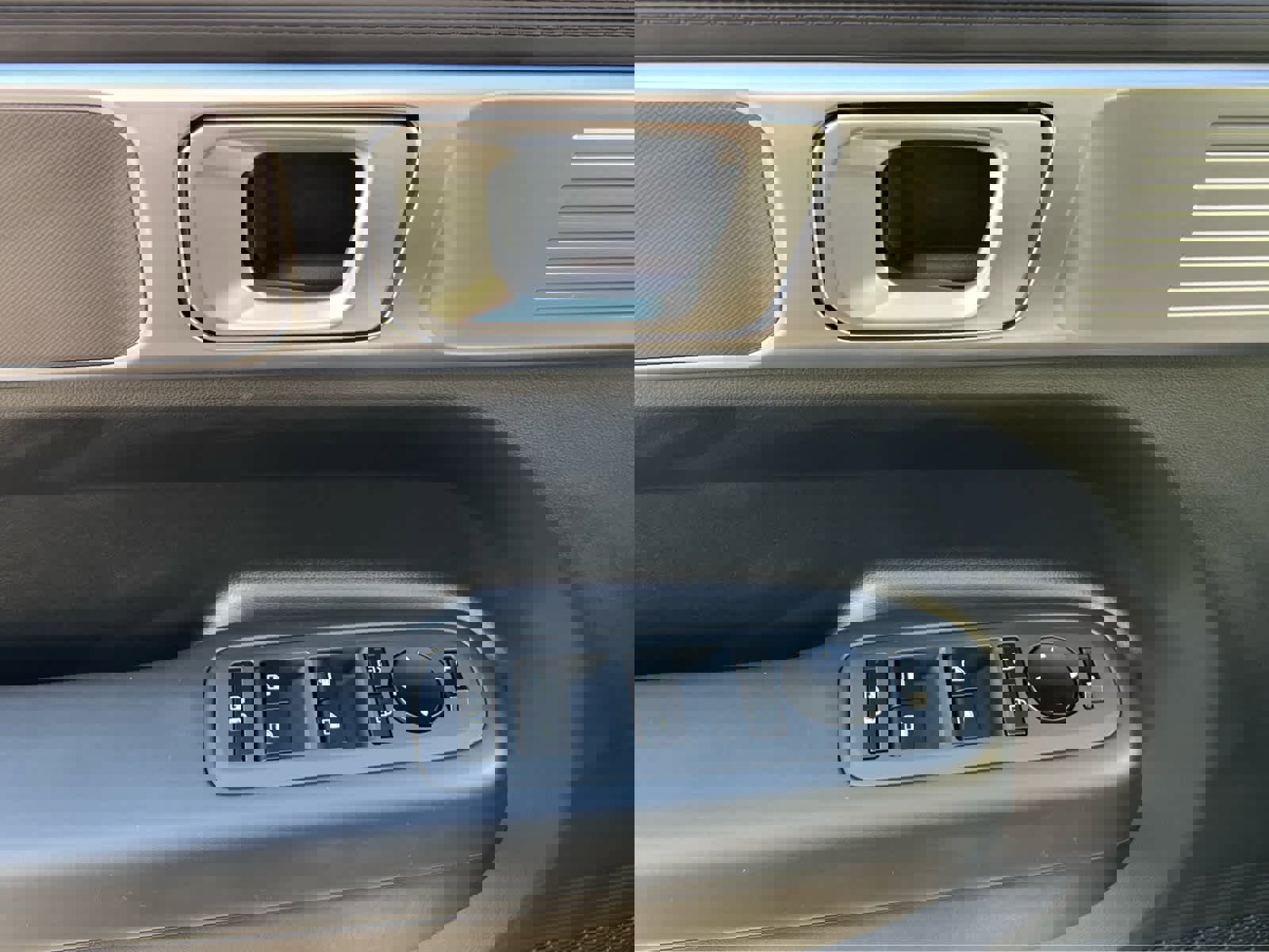 New 2026 Hyundai Santa Fe SE image 30