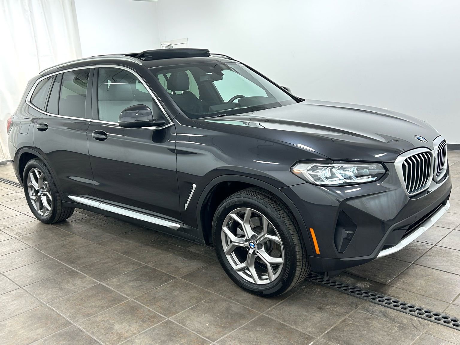 Used 2022 BMW X3 xDrive30i w/ Convenience Package w/ZPA AWD/4WD image 6