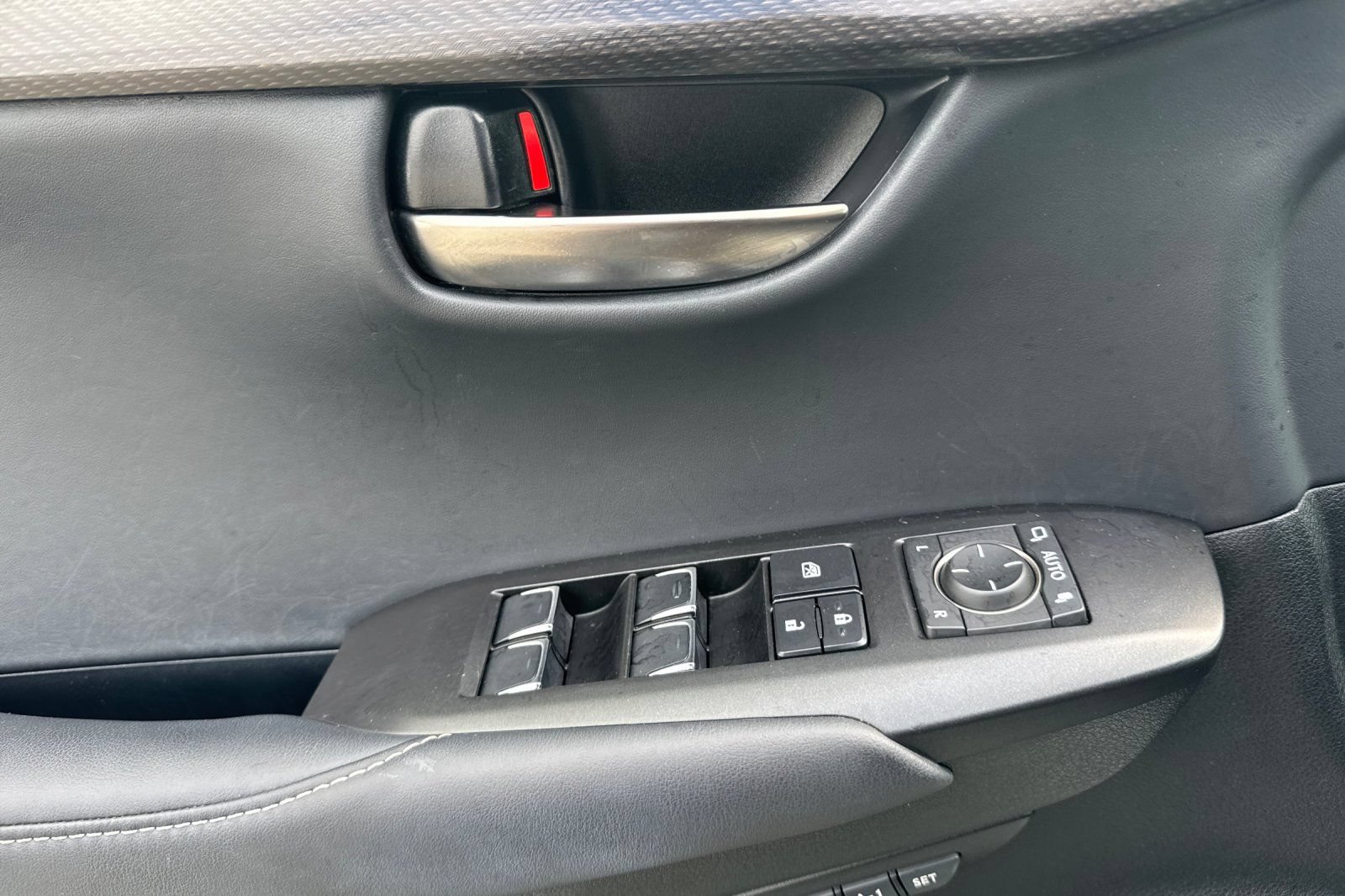 Used 2019 Lexus NX 300h AWD w/ Premium Package image 11