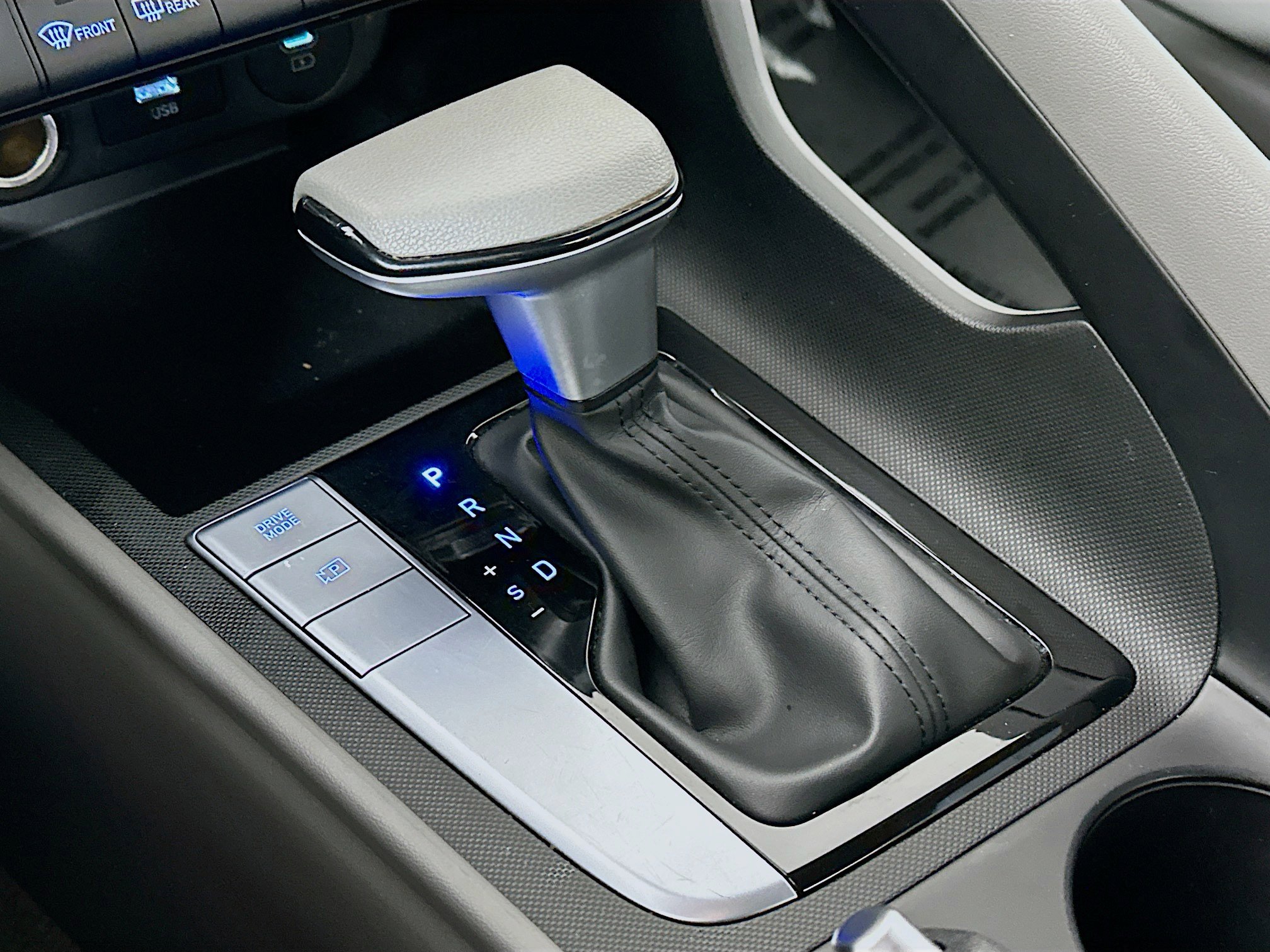 Certified 2024 Hyundai Elantra SEL image 17