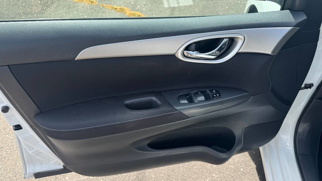 Used 2015 Nissan Sentra S image 13
