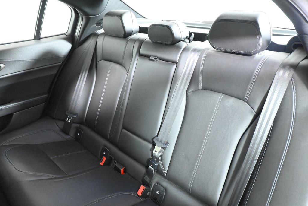 Used 2022 Alfa Romeo Giulia Ti image 4
