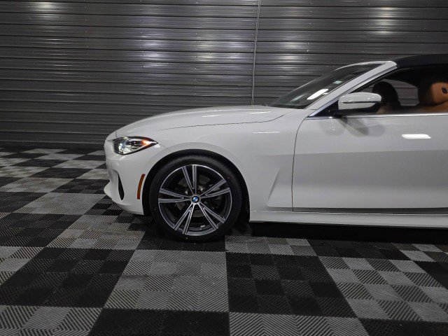 Used 2024 BMW 430i xDrive Convertible w/ Convenience Package image 34