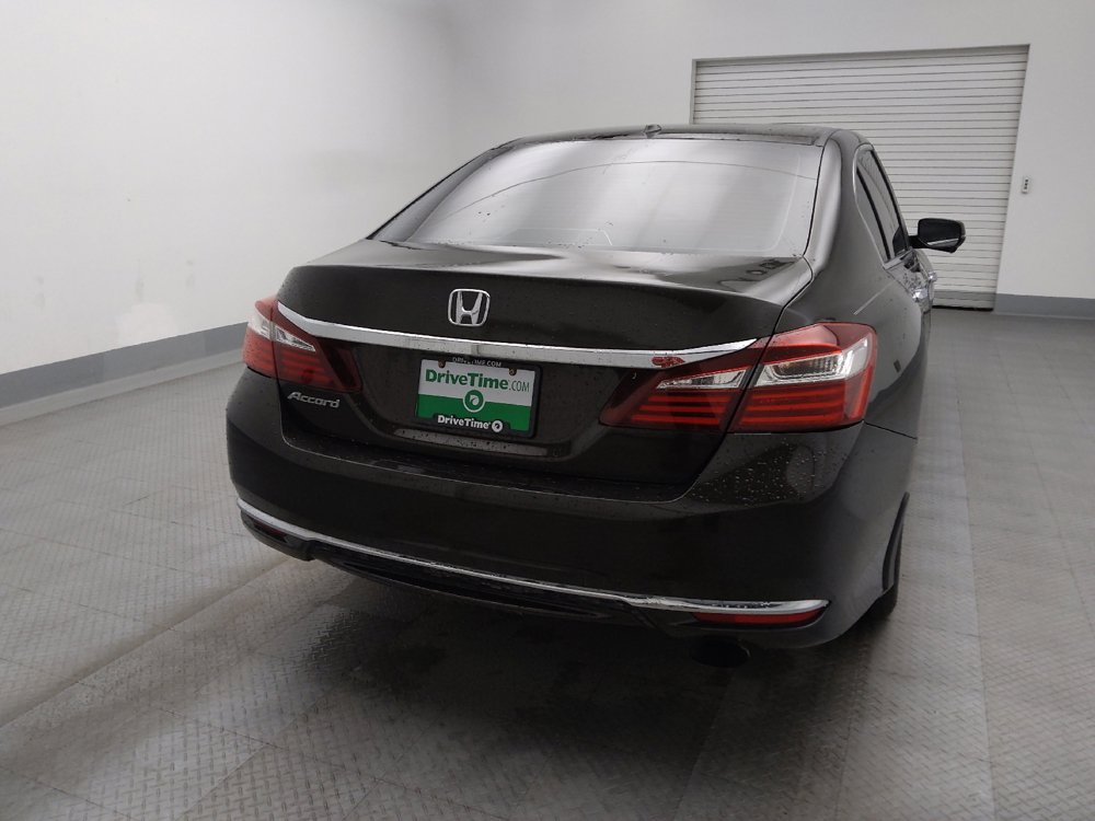 Used 2017 Honda Accord EX image 7