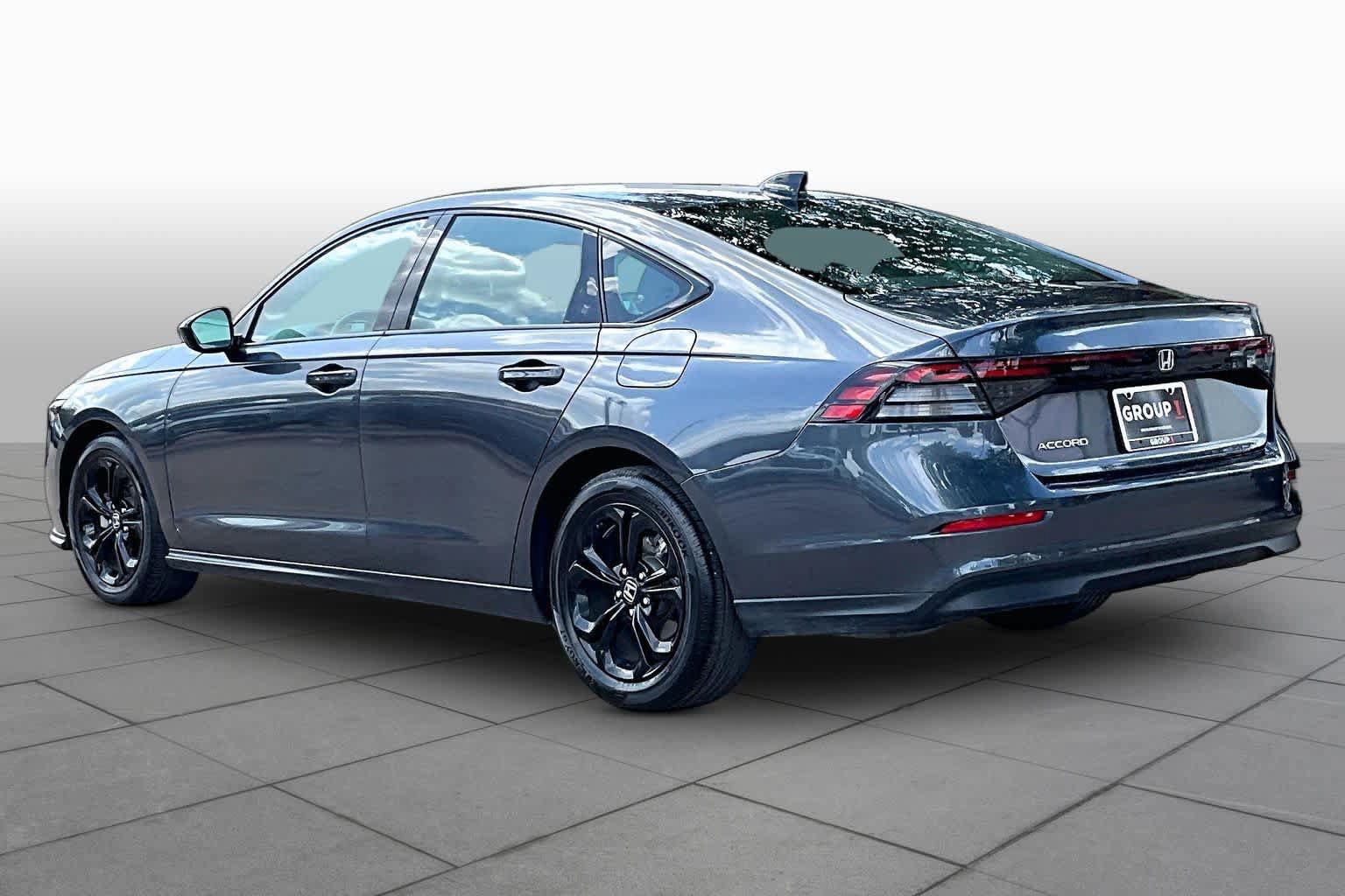Used 2025 Honda Accord SE image 12