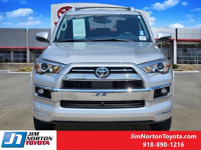 Used 2023 Toyota 4Runner Limited AWD/4WD image 2