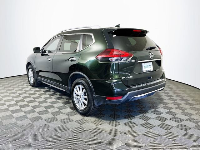Used 2018 Nissan Rogue SV w/ Premium Package image 6
