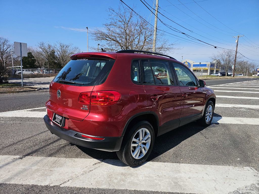 Used 2016 Volkswagen Tiguan S image 5