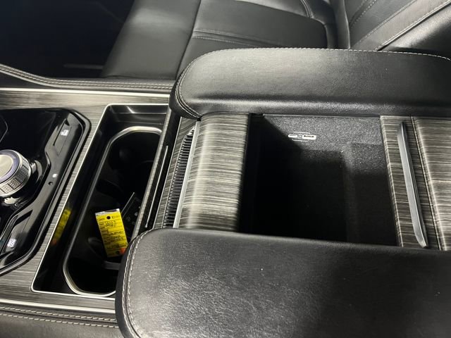 Used 2023 Jeep Wagoneer Series II w/ HD Trailer Tow Package image 23