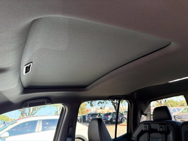 Used 2025 Honda Ridgeline Black Edition image 10