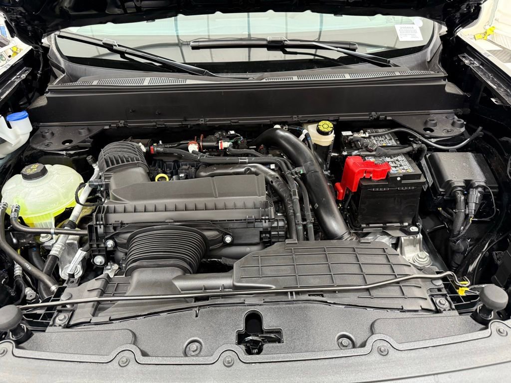 New 2025 Ford Maverick XL w/ Equipment Group 102A image 8