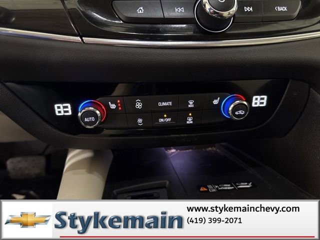 Used 2023 Buick Enclave Essence image 42