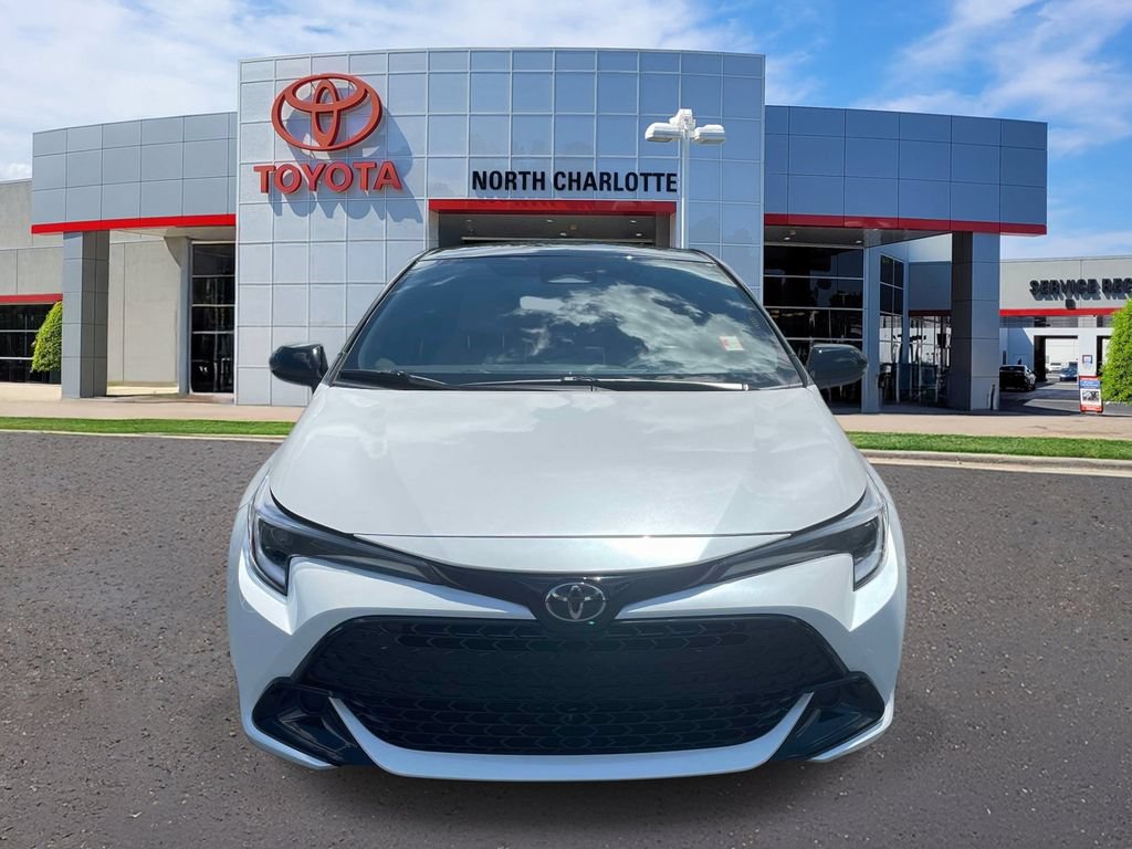 Used 2023 Toyota Corolla SE FWD image 3