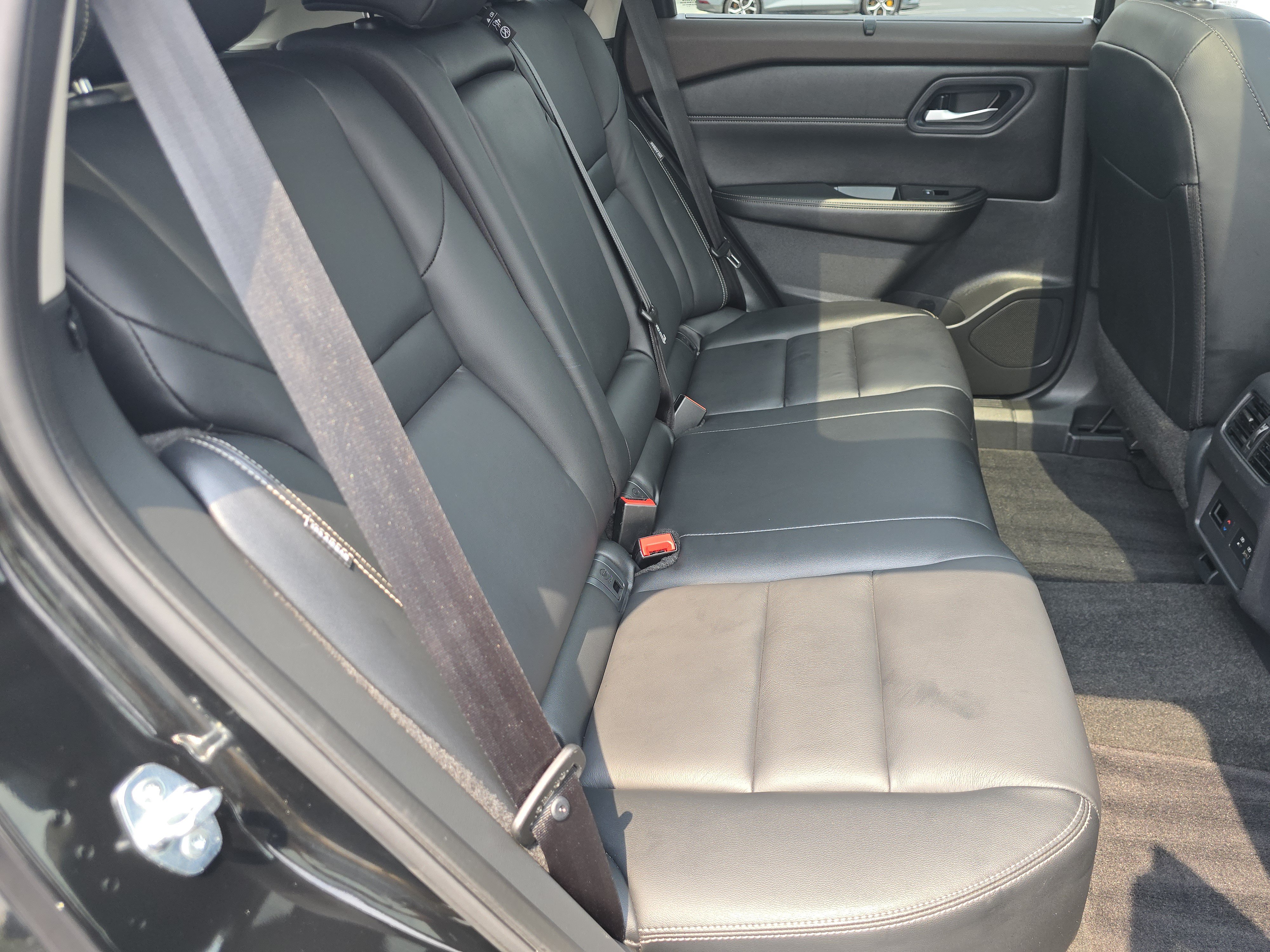 Used 2023 Nissan Rogue SL w/ SL Premium Package AWD/4WD image 18