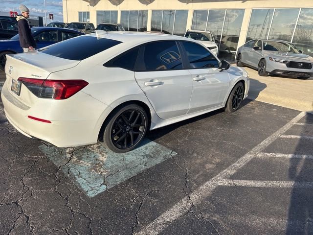 Used 2023 Honda Civic Sport image 6