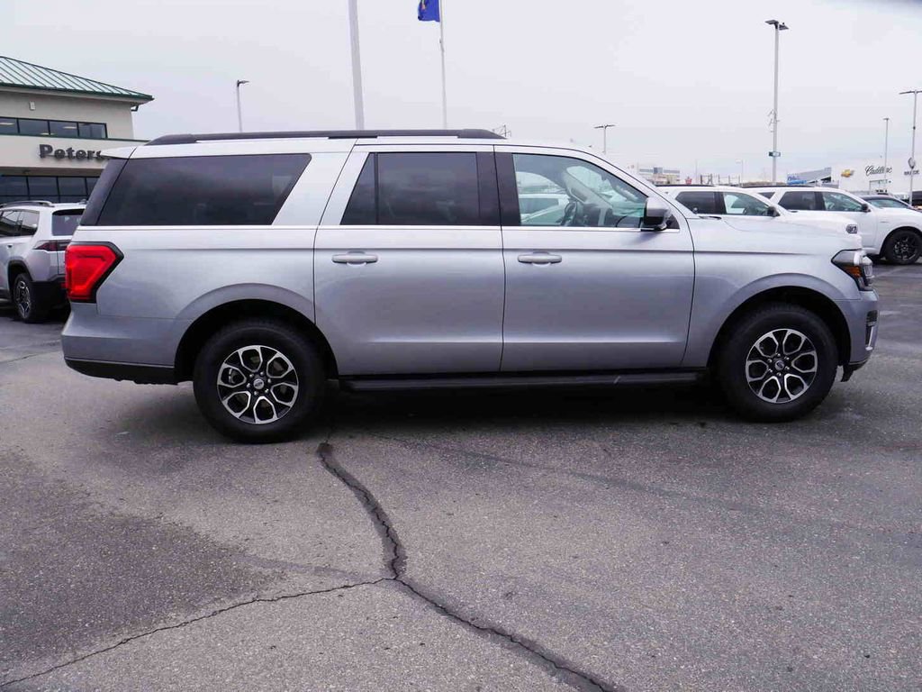 Used 2024 Ford Expedition Max XLT AWD/4WD image 23