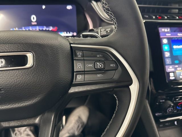 Used 2023 Jeep Grand Cherokee Altitude image 37