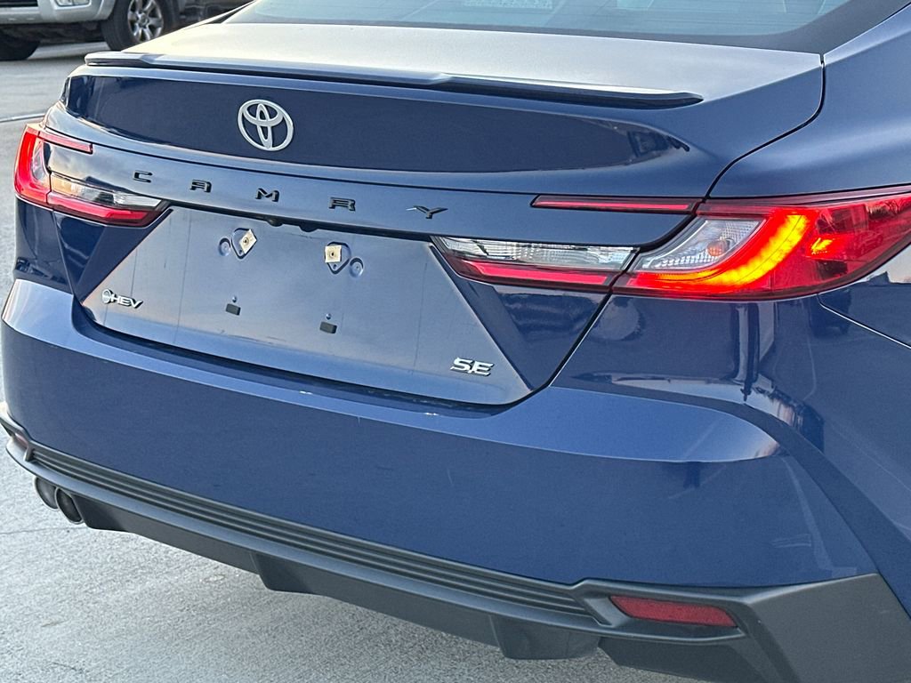 Used 2025 Toyota Camry SE w/ Multimedia Upgrade Package image 4