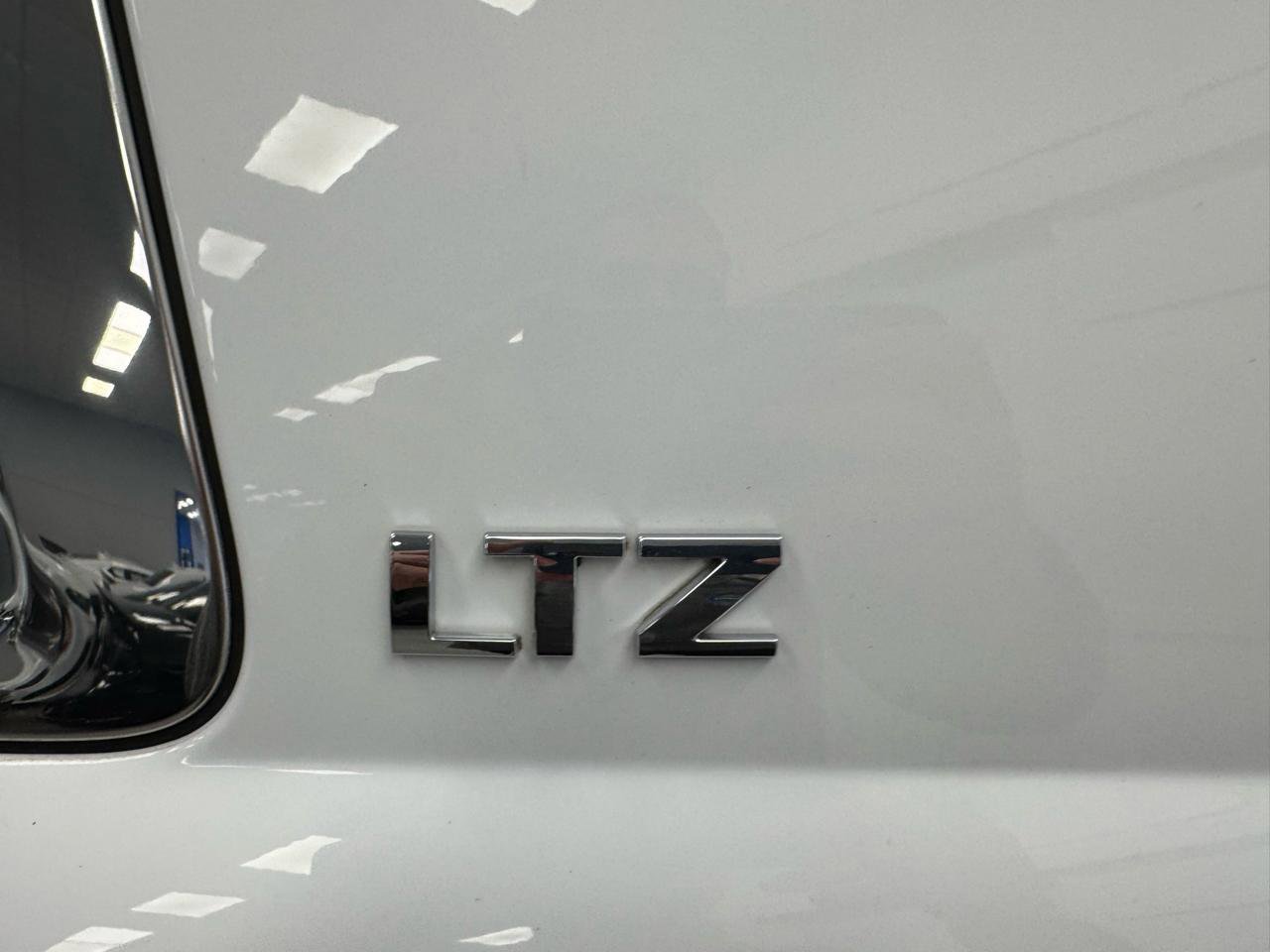 Used 2016 Chevrolet Suburban LTZ AWD/4WD image 37