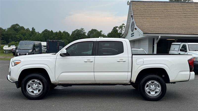 Used 2022 Toyota Tacoma SR w/ SR Convenience Package RWD image 9