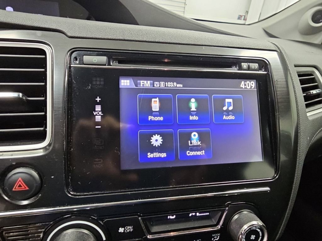 Used 2015 Honda Civic SE image 12