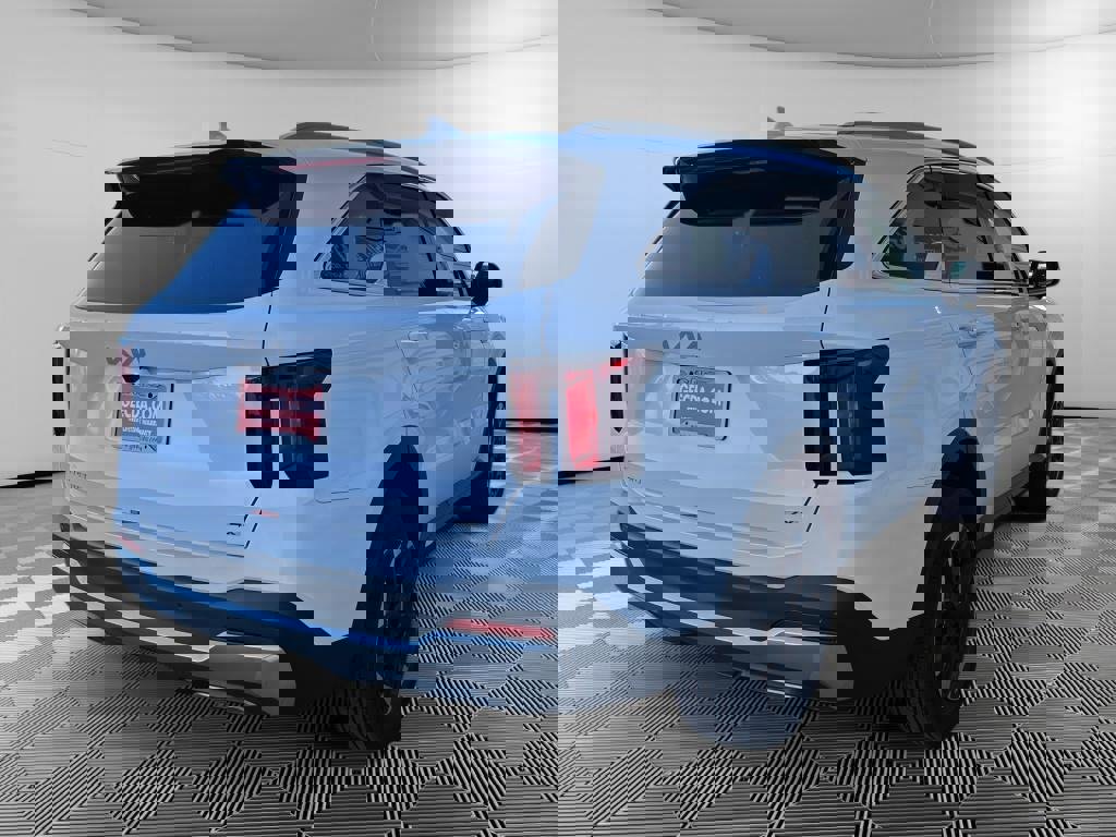 New 2026 Kia Sorento S w/ S Panoramic Sunroof Package image 4