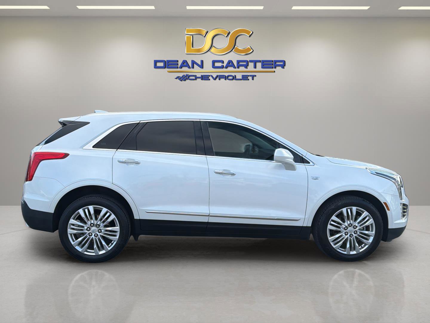 Used 2017 Cadillac XT5 Premium Luxury AWD/4WD image 6
