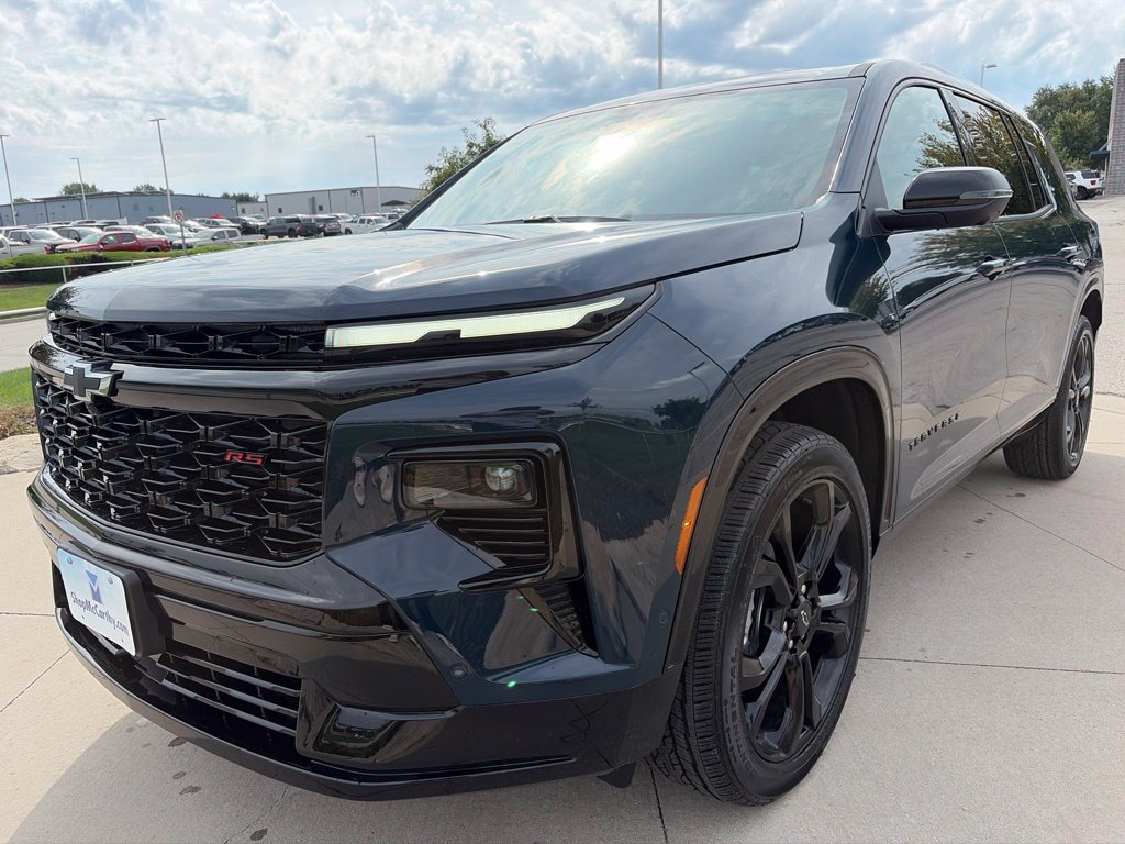 New 2027 Chevrolet Traverse RS w/ LPO, Floor Liner Package AWD/4WD image 4