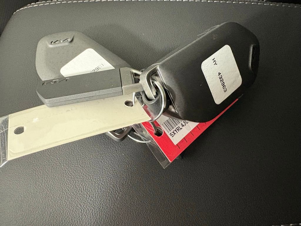 New 2026 Kia Sorento S w/ S Panoramic Sunroof Package image 32