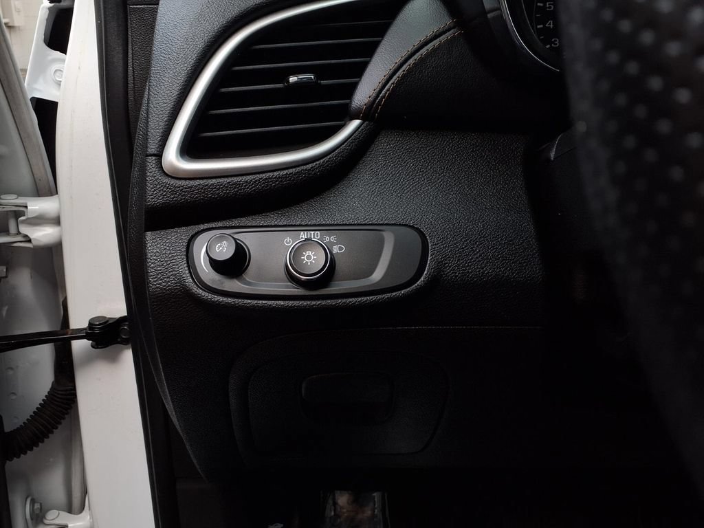 Used 2020 Chevrolet Trax LS FWD image 16