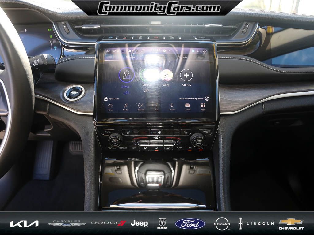 Used 2023 Jeep Grand Cherokee 4WD 4xe image 16