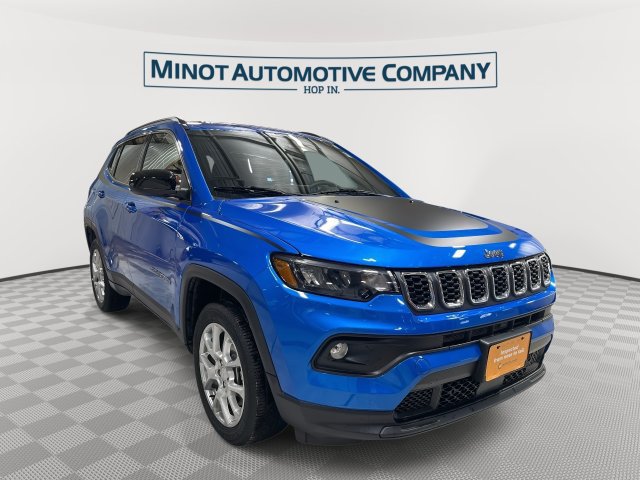 Certified 2024 Jeep Compass Latitude w/ Mopar Graphics Package