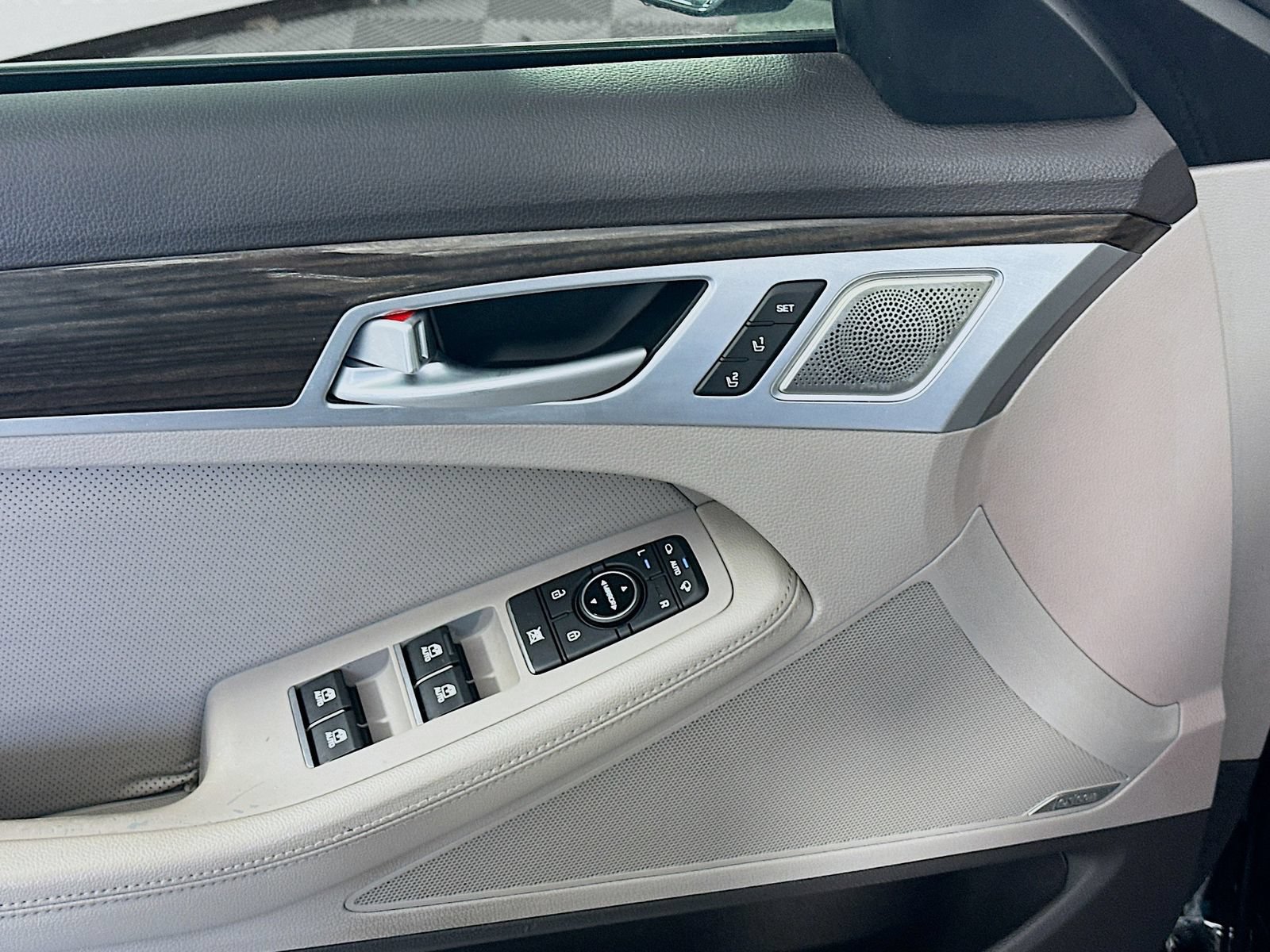 Used 2019 Genesis G80 3.8 w/ Sport Package 02 RWD image 18