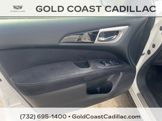 Used 2013 Nissan Pathfinder S w/ Cargo Pkg image 12