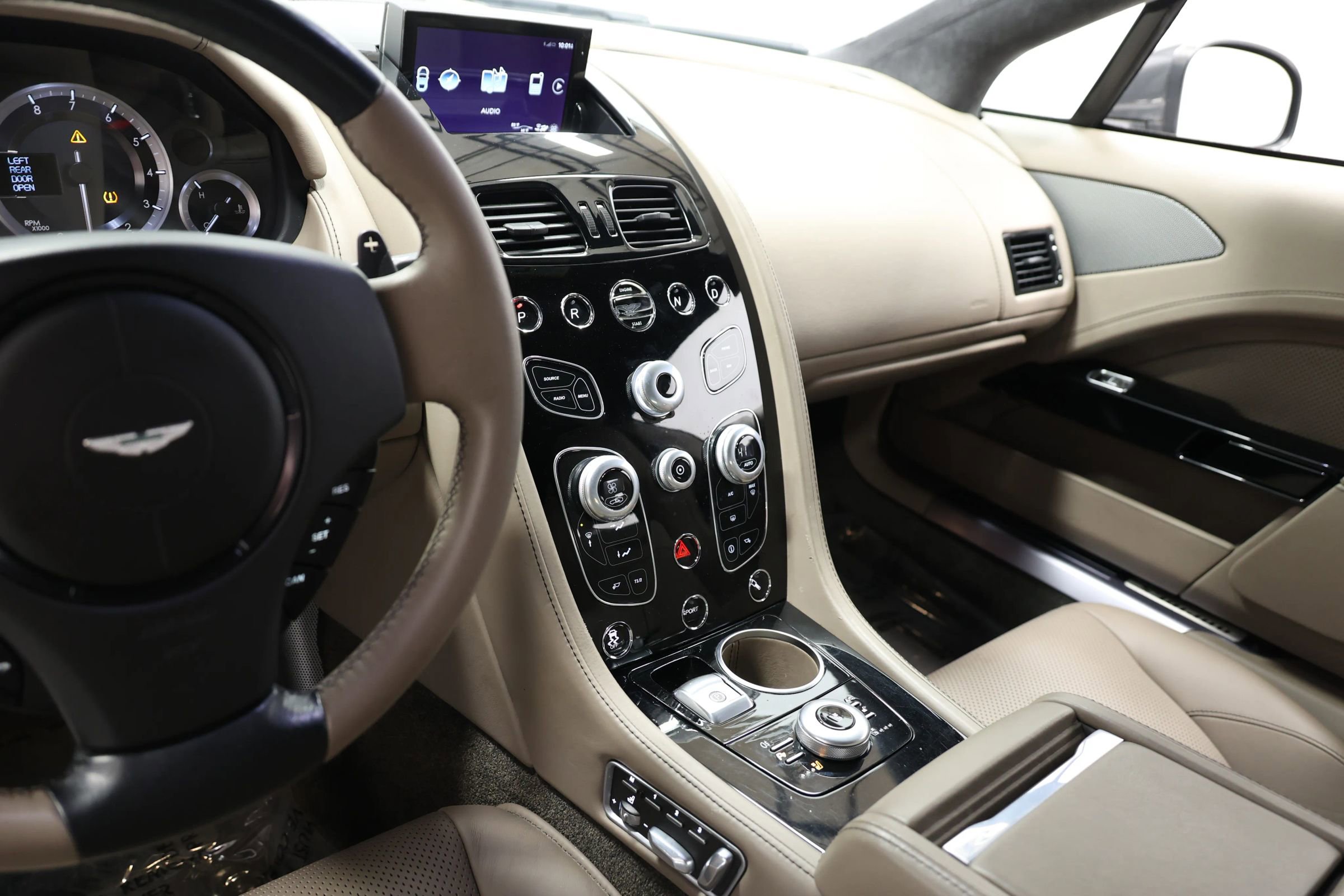 Used 2017 Aston Martin Rapide S image 28