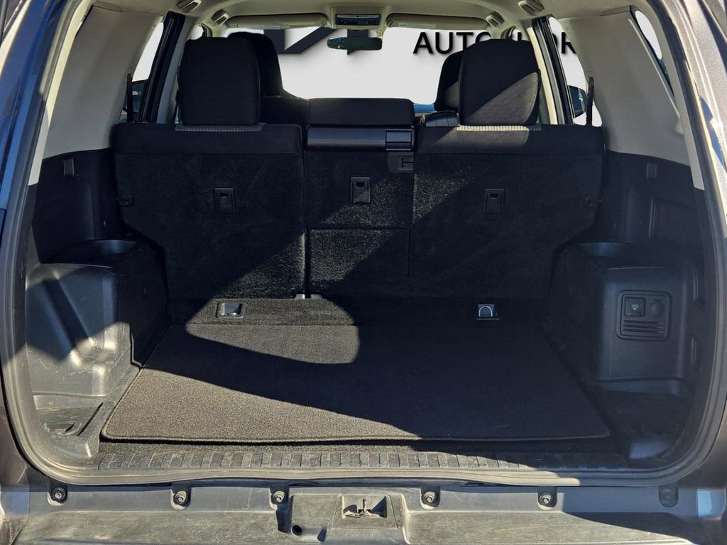 Used 2019 Toyota 4Runner SR5 image 11