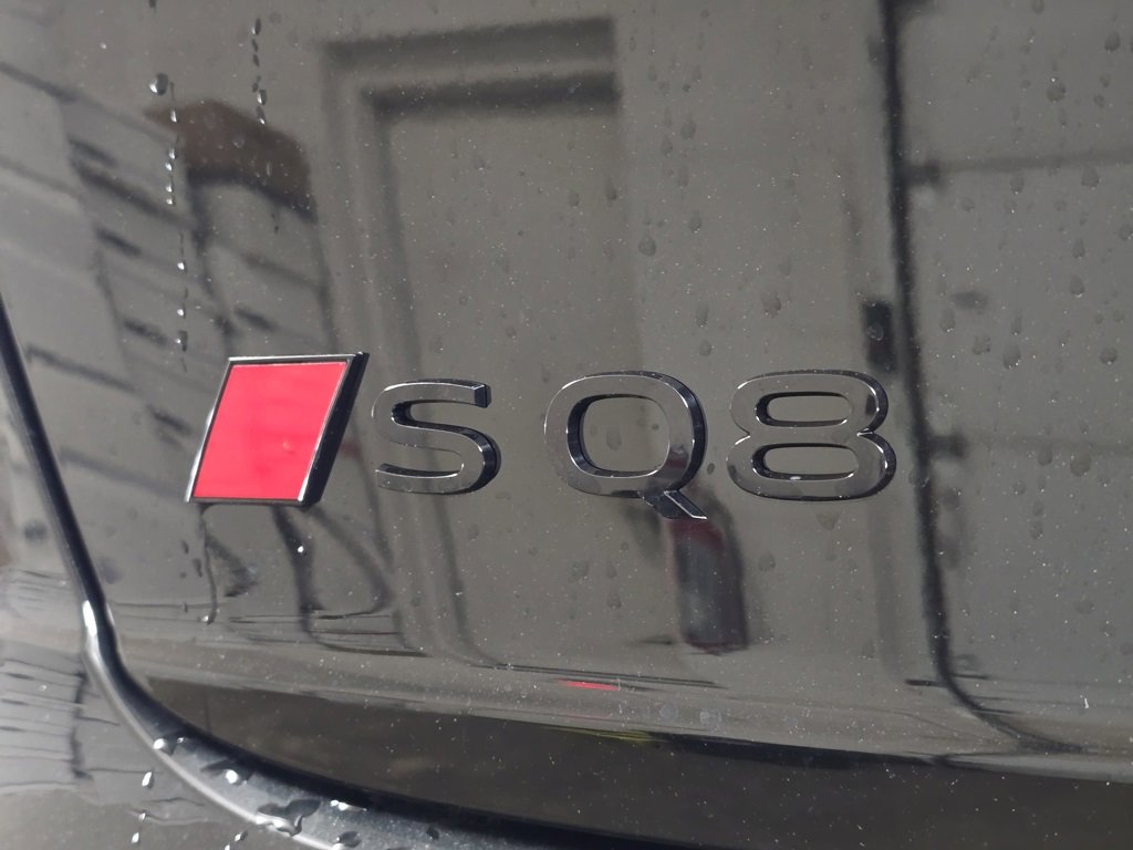 New 2026 Audi SQ8 Prestige image 9