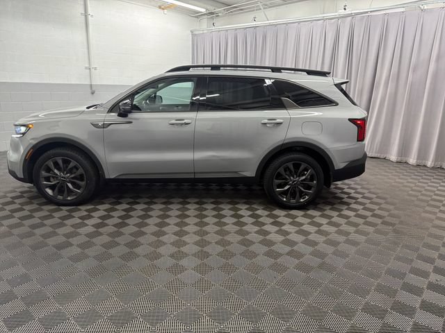 Certified 2023 Kia Sorento X-Line EX AWD/4WD image 10