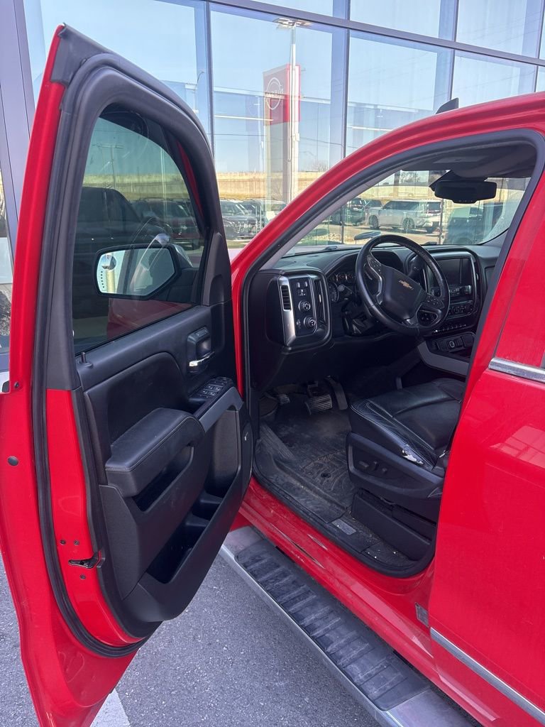 Used 2015 Chevrolet Silverado 1500 LTZ Z71 w/ LTZ Plus Package image 9