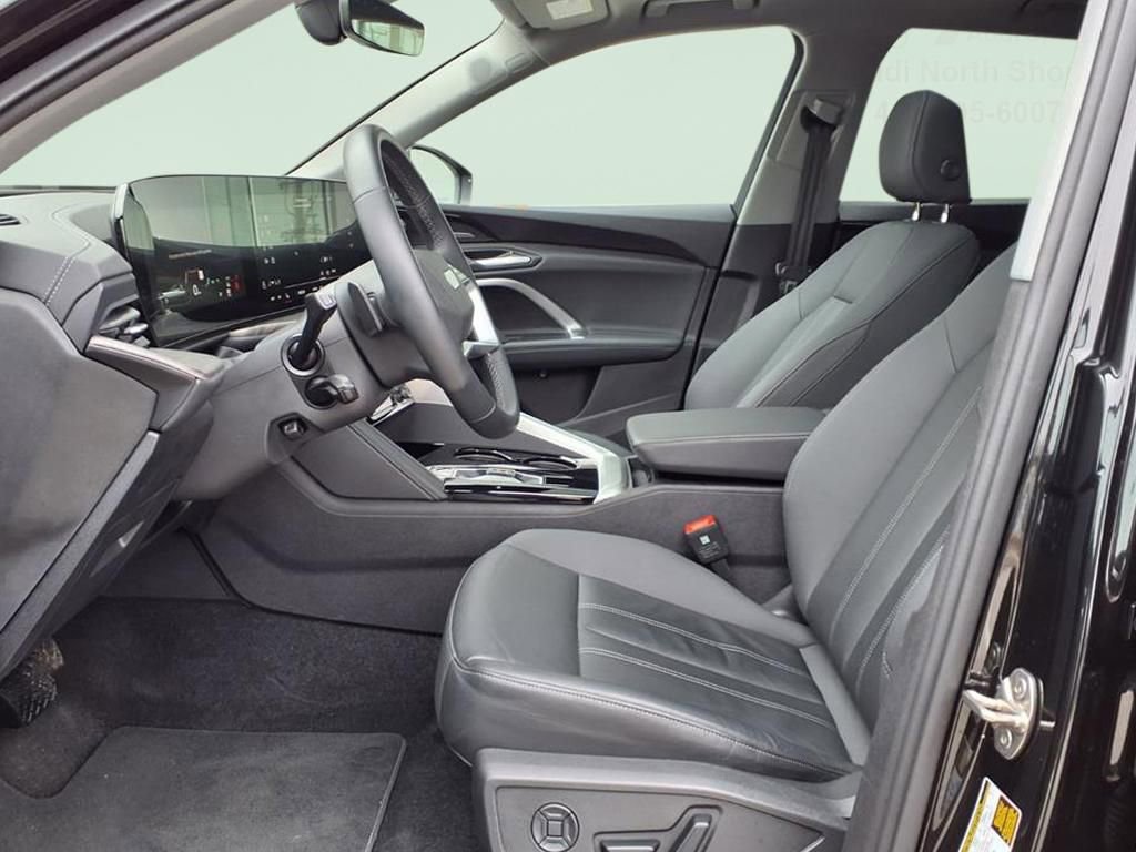 Used 2025 Audi Q5 Premium Plus w/ Premium Plus image 8