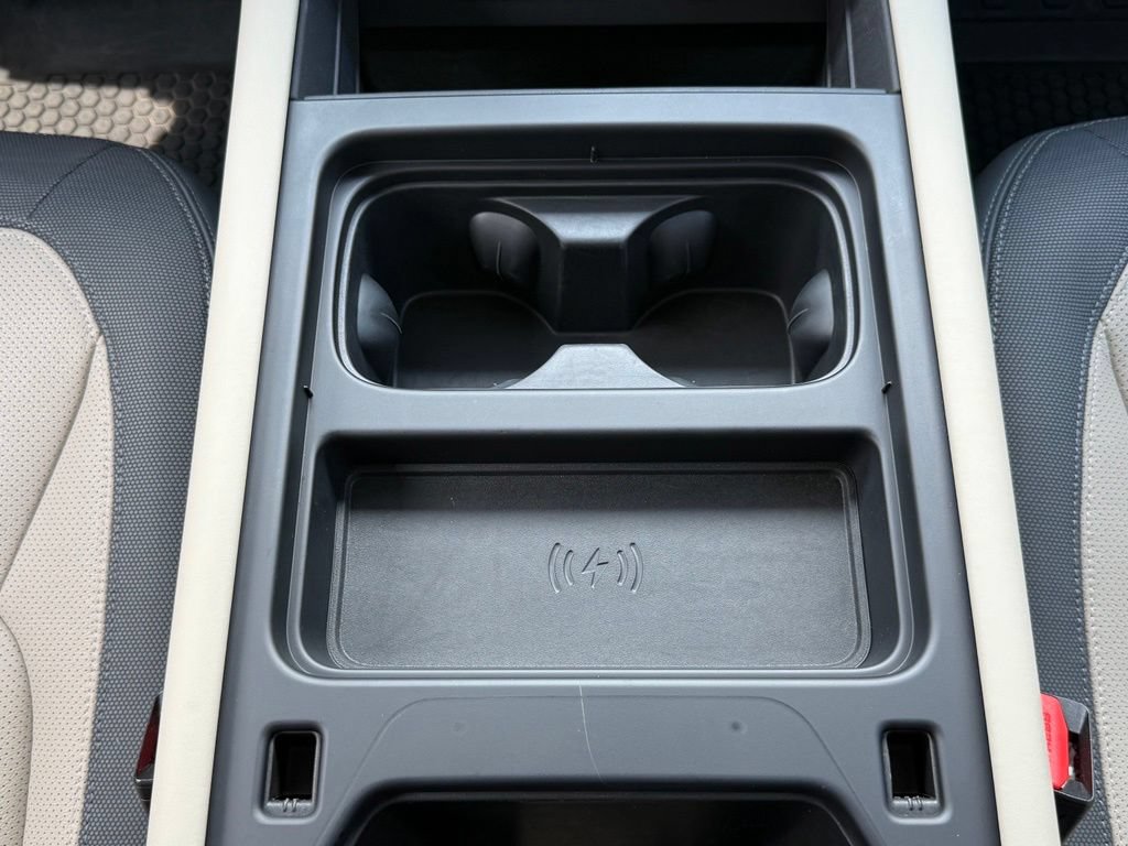 Certified 2024 Land Rover Defender 110 X-Dynamic SE AWD/4WD image 23