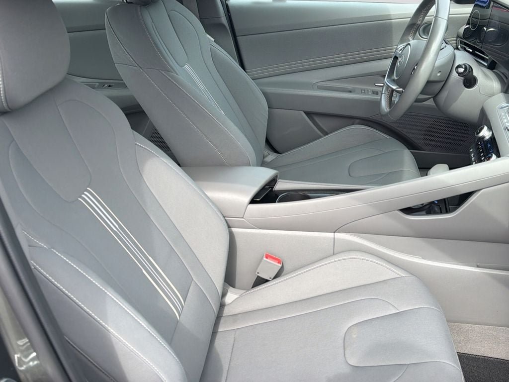 Certified 2024 Hyundai Elantra SEL w/ Convenience Package FWD image 26